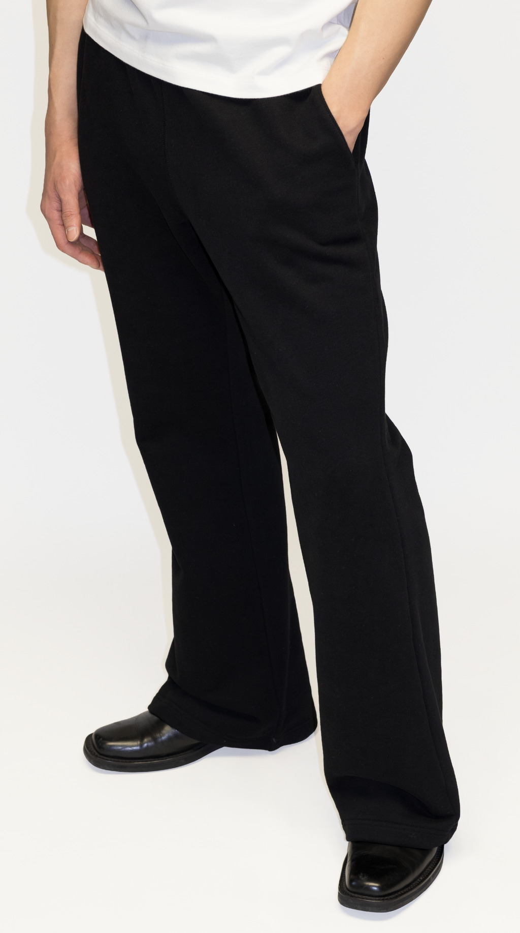 Jin 00A Bootcut Trousers Raven Black